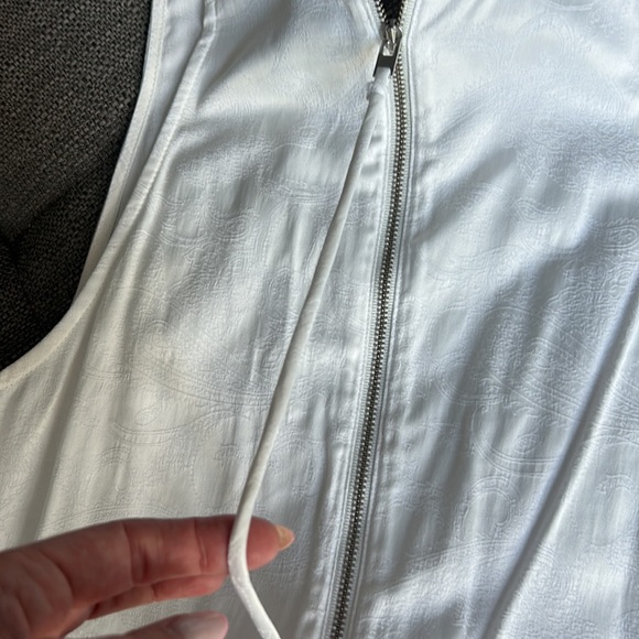 Wilfred Imprinted Tank - Picture 6 of 6